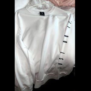 white nike long sleeve